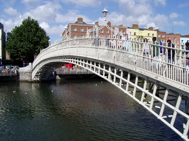 Cadenas d’amour à Dublin — Ha’penny Bridge
