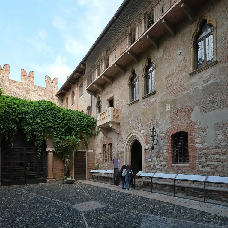 Cadenas d’amour à Vérone — Maison de Juliette