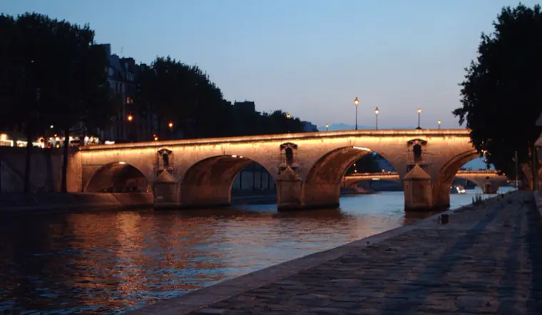 Cadenas d’amour à Paris — Pont Marie