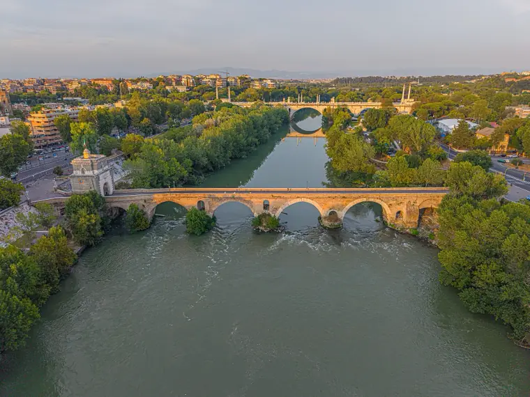 Cadenas d’amour à Rome — Ponte Milvio